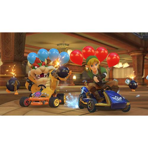 Nintendo Switch Mario Kart™ 8 Deluxe Bundle (Game + Booster Course Pass)